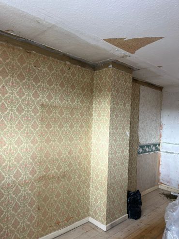 Old wallpaper wall