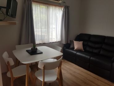 Pet Friendly Cabin Euroa Accommodation