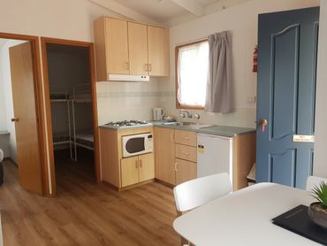 Pet Friendly Cabin Euroa Accommodation