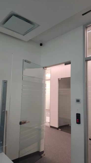 Control de acceso puerta de cristal