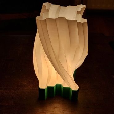 3D printed, USB powered lamp