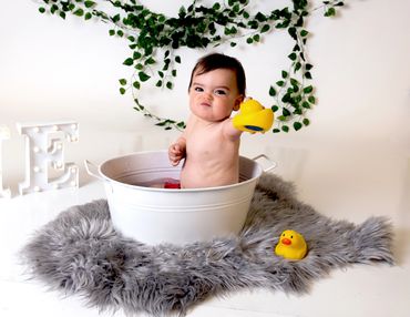 1st birthday cake smash photo shoot