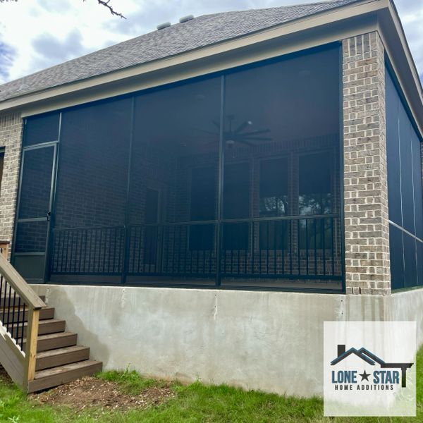 Screen room designed and installed in San Antonio, Texas