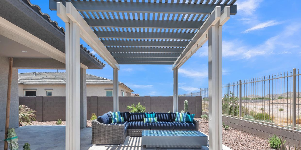 Modern alumawood pergola