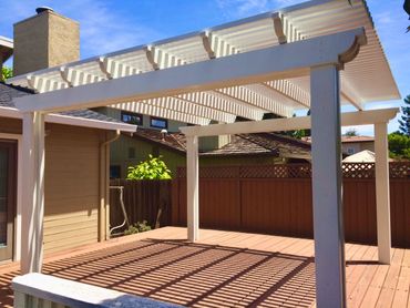 Free-standing alumawood pergola