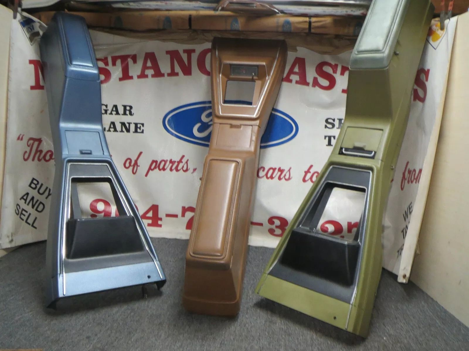 Center console for a 71-73 Mustang, Mach 1, or Cougar XR7.