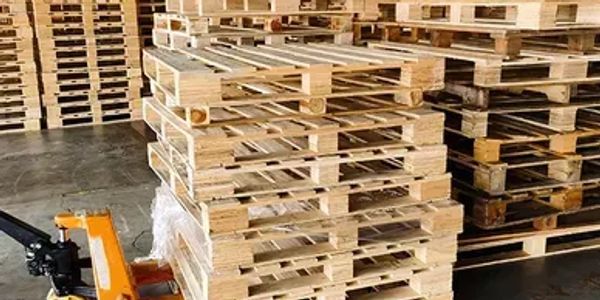 Recycled pallets repaired