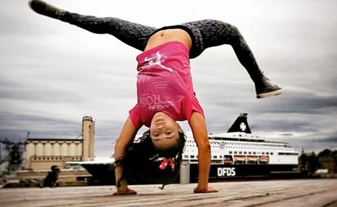 Capoeira girl CDOCTMV CDO Brazil naty instrutora