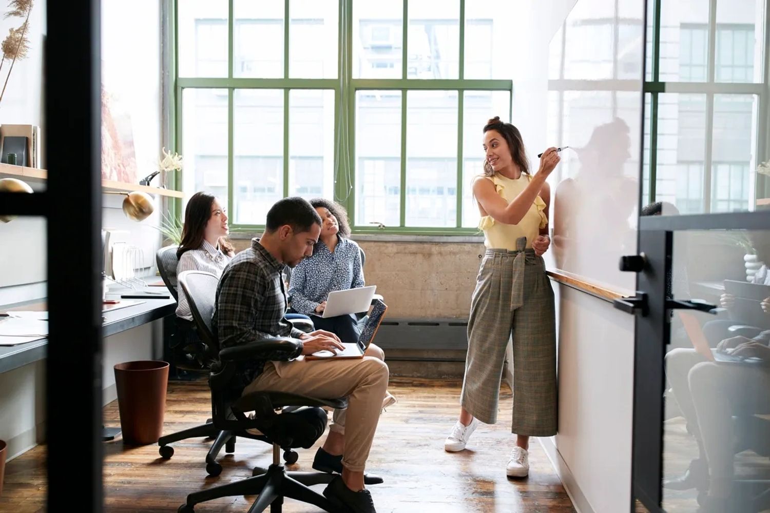 Cursos presenciais, Cursos online, mentoria, instrutoria, treinamentos corporativos