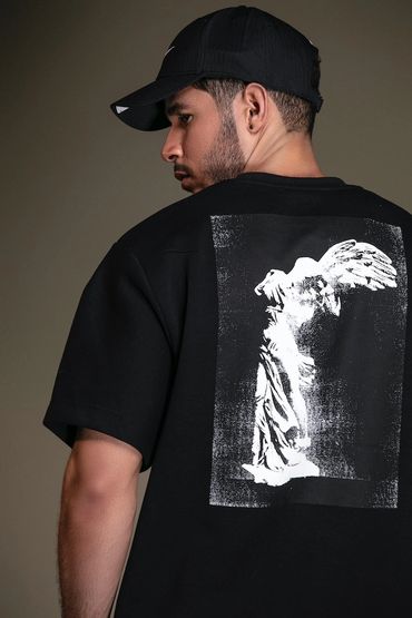 Nike winged victory. Photo by Giorgio Delvecchio Styling by Alejandra Muñoz