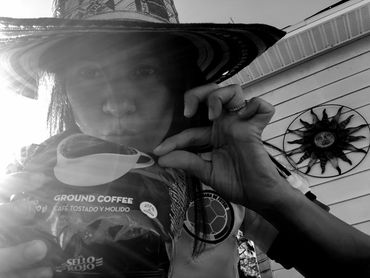 Self Portrait
Colombianos