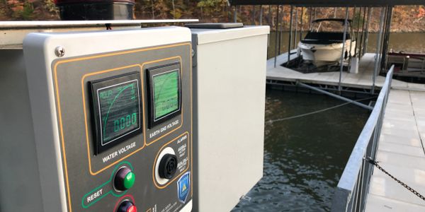 boat dock electrical manual-disconnect & voltage alarm | lake of the ozarks, MO | Safe Dock