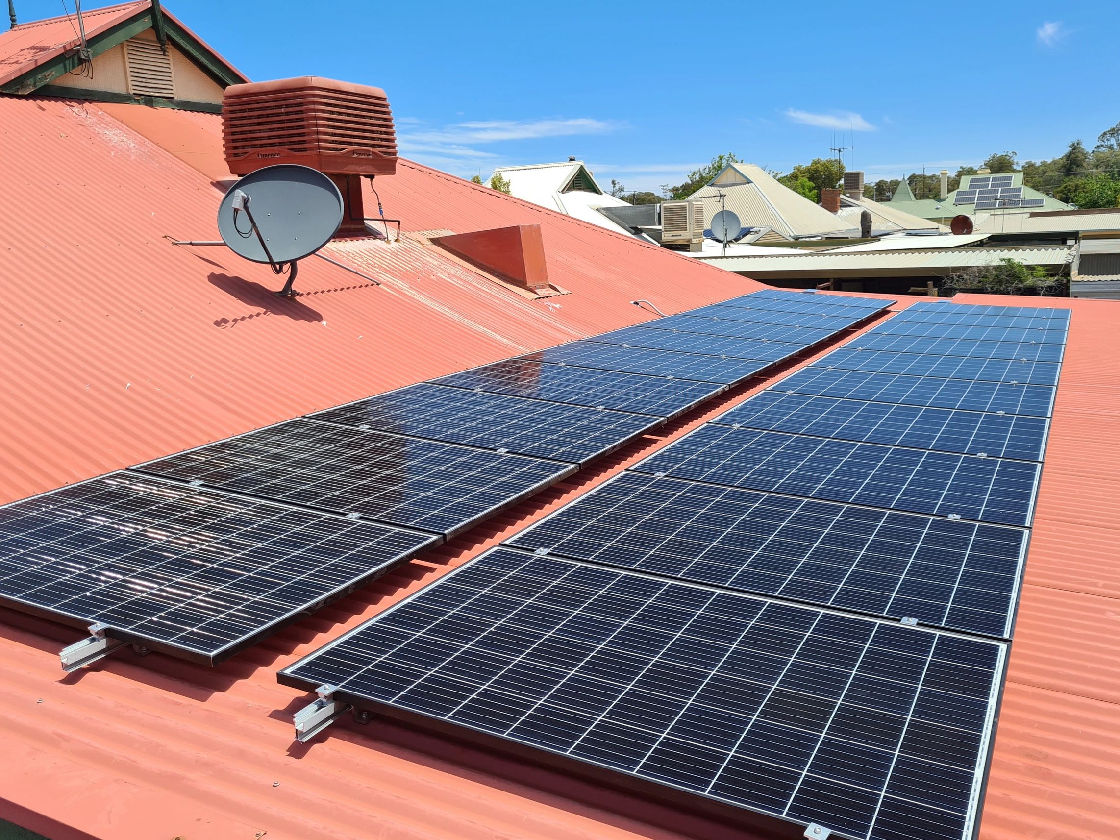 6.6Kw Jinko Solar panels