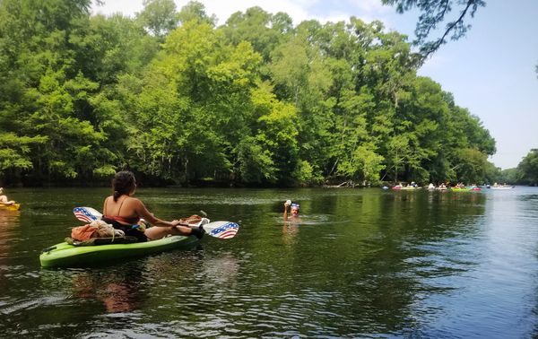 Kayak rentals Memorial Day weekend Florida springs.