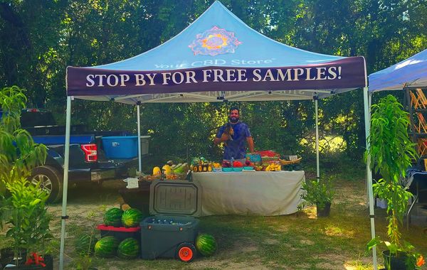 Free samples at Rum 138 Farmers Market near Gainesville, FL