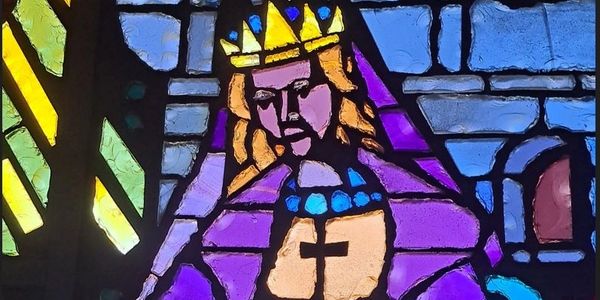 Stained glass window depicting St. Elizabeth