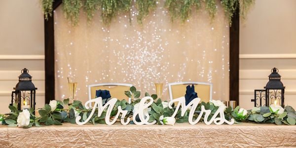 Sweetheart table decorations