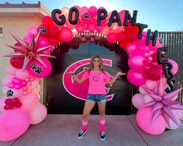 Deluxe Arch Garland: $30/ft