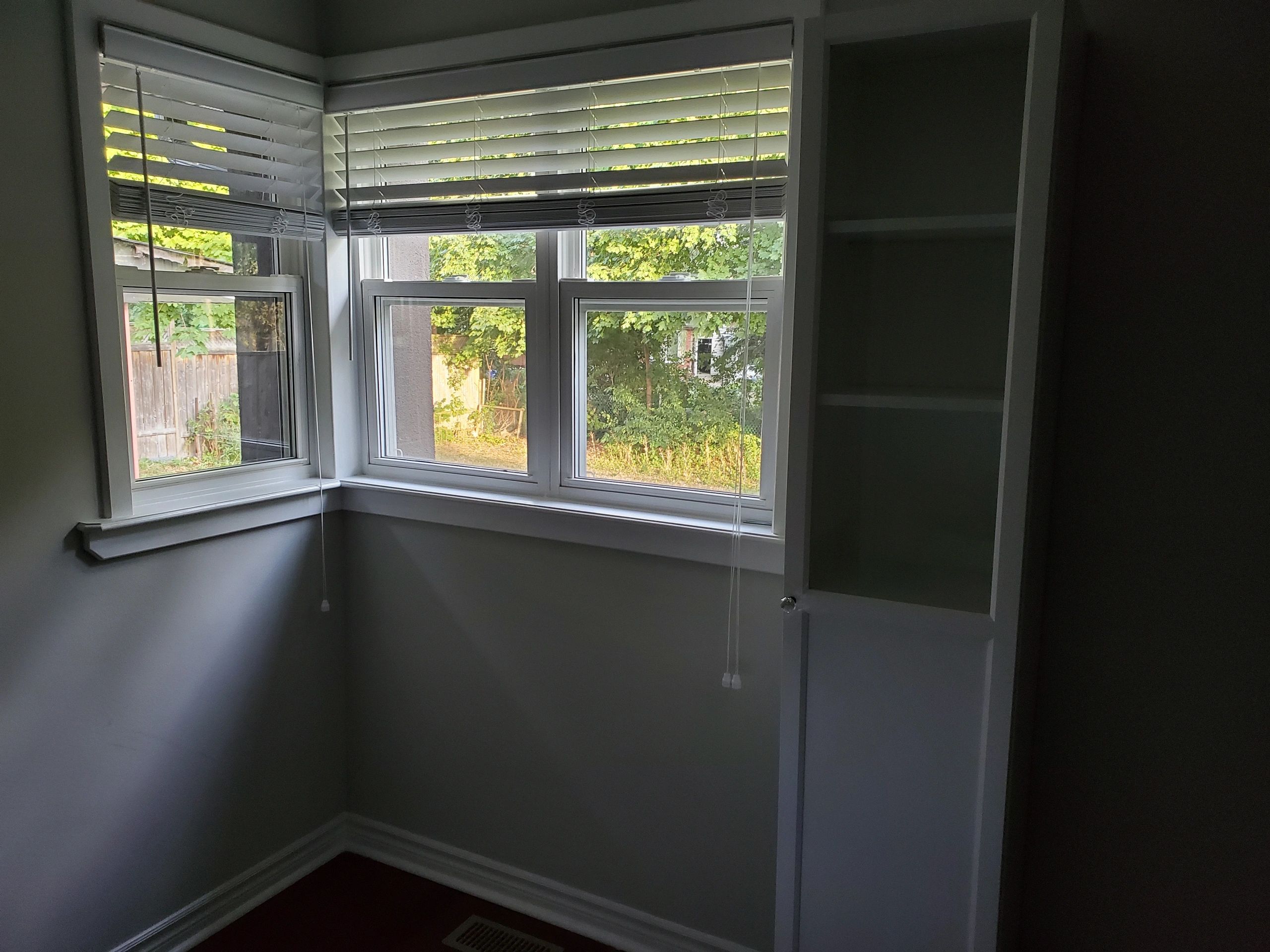 room 7 on ground floor looking south side and yard view.