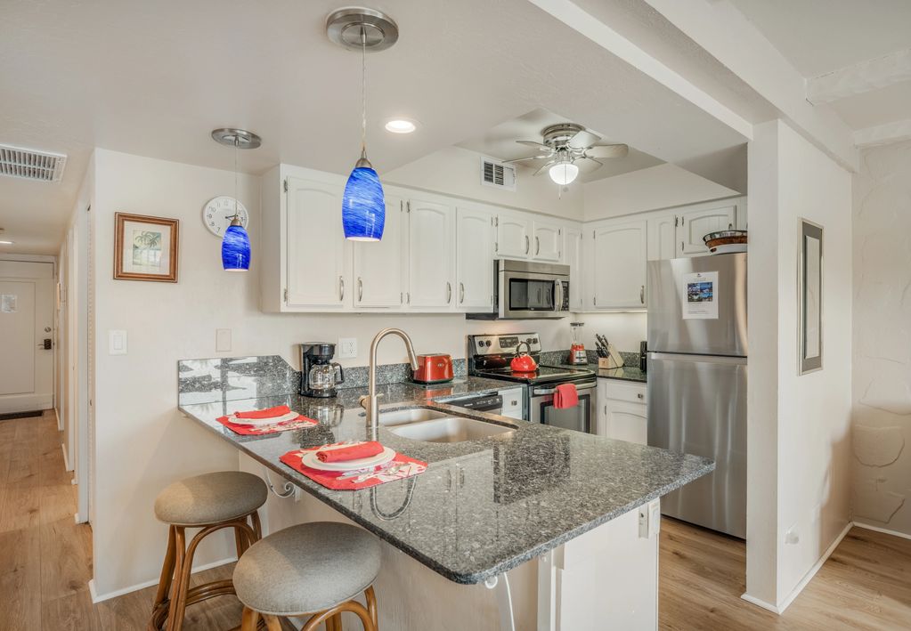 Gourmet kitchen: Well stocked to create your favorite dishes, beverages & BBQ.