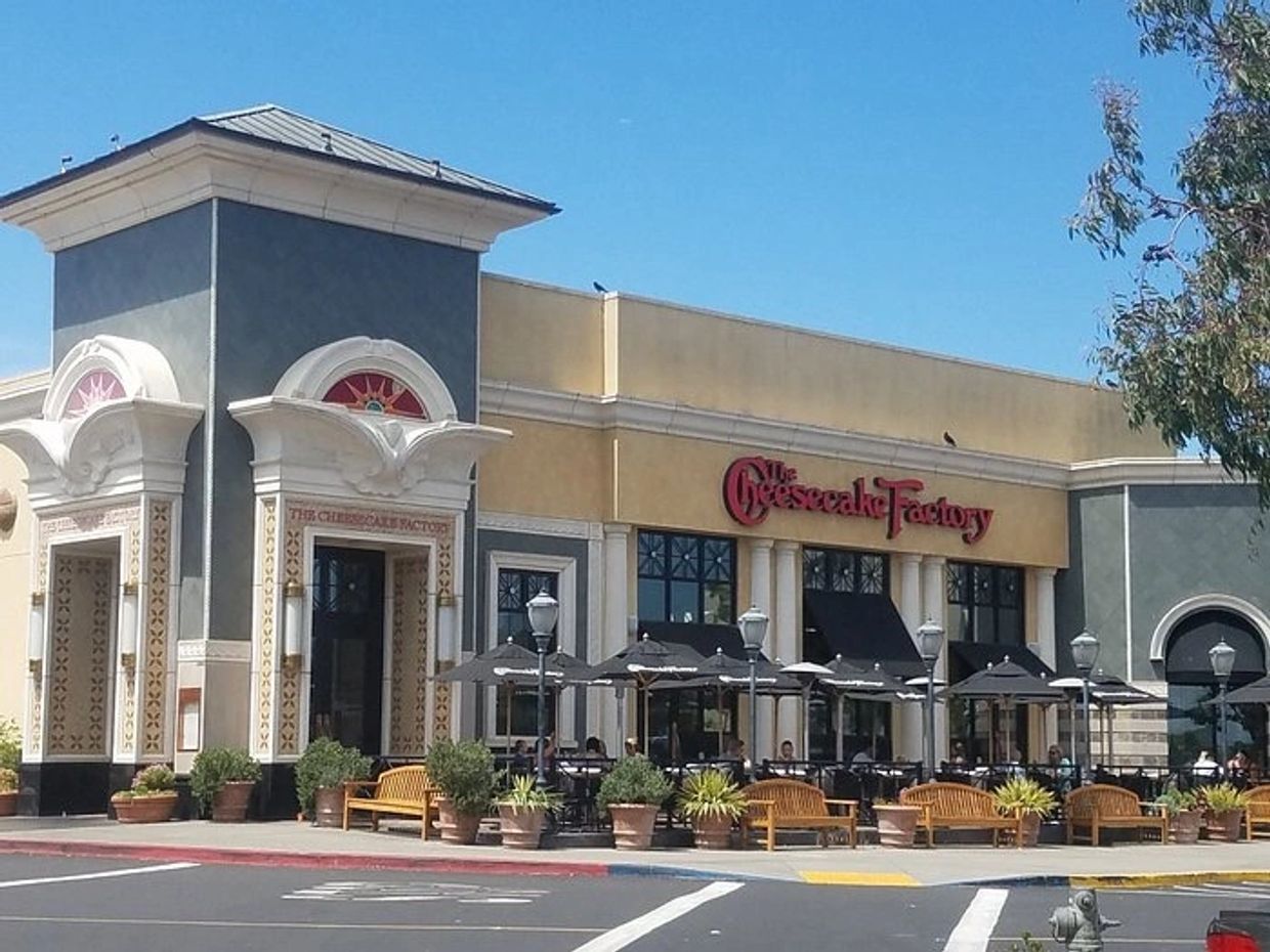 CHEESE CAKE FACTORY IMAGE