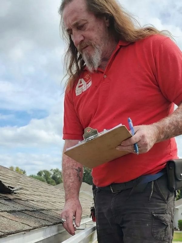 Certified roofer getting ready to perform a free shingle roof inspection in Brooksville, FL