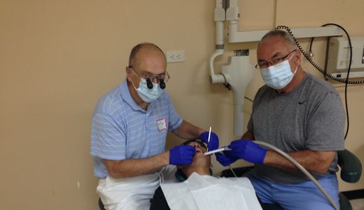 volunteer dentists from the US in SJV clinic
