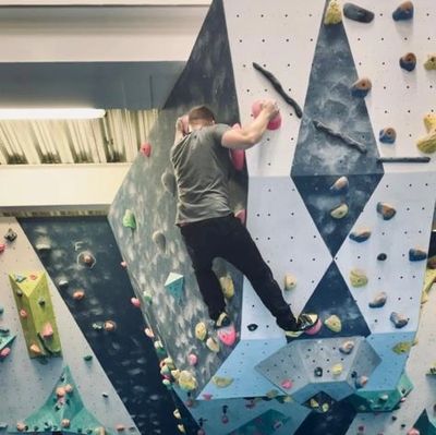 stress relief through climbing, climbing as therapy