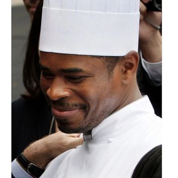 image from NPR article: https://www.npr.org/2023/07/25/1189911880/obama-chef-drown-marthas-vineyard