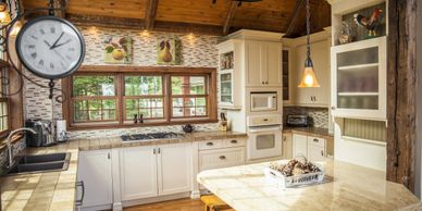 cuisine luxueuse et lumineuse dans une architecture unique