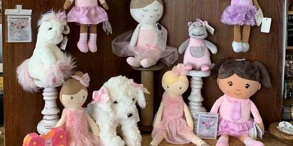 Girls Basket: First Baby Dolls, Surprize Me Necklace, Bearington Collection, Spongelle, Tooth Fairy 