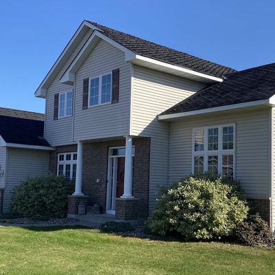 Energy-efficient siding and clean design showcase Get It Rite Construction’s commitment to quality.
