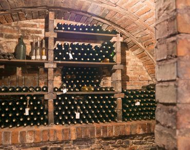 Vaulted wine cellar near London cooled by Panasonic cellar cooler