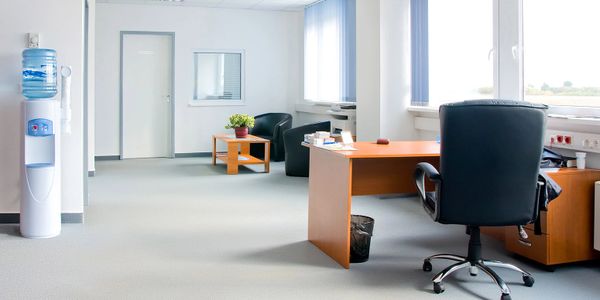office commercial cleaning job 