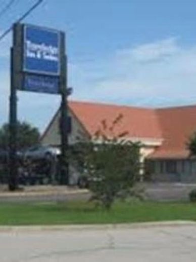 ■ FANNIE MAE
■ FREDDIE MAC
■ FHA/HUD
■ INSURANCE COMPANIES
■ CONDUITS (CMBS)
■ PENSION FUNDS
■ AGEN