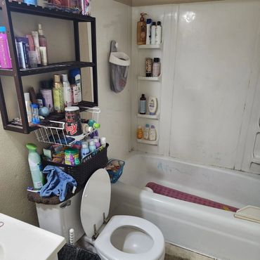 Before picture of bathroom remodel