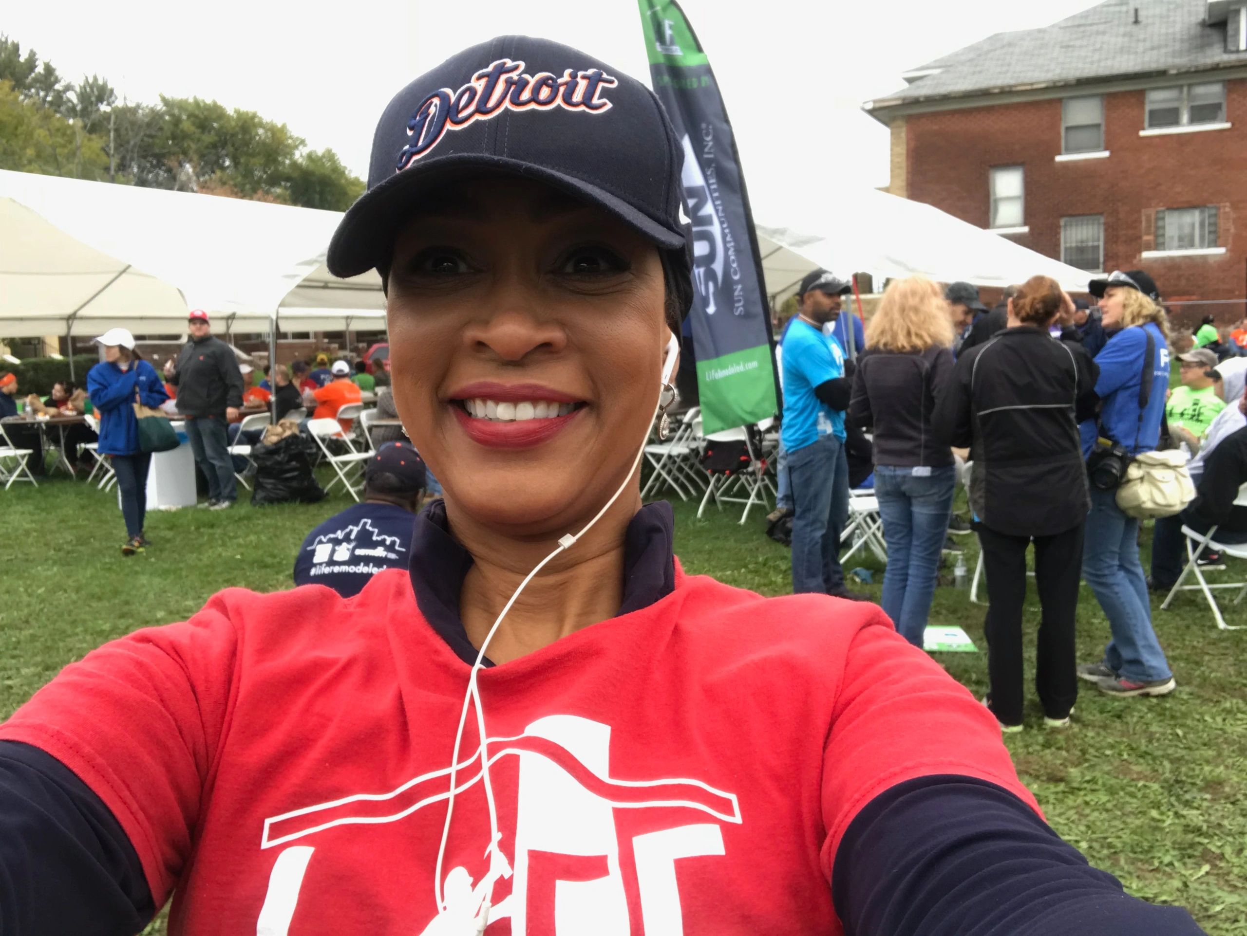 Jawanna Dean volunteering with Life Remodeled in Detroit, MI.