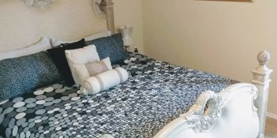 crashpads queen beds pets welcome secure parking swimming pool shared amenities valet trash, post construction cleaning, deep cleaning, oven cleaning, mold remediation, toilet replacement, residential cleaning, office cleaning