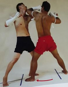 KRU NICK SENA CHINAWUT SIRISOMPAN ART OF MUAY THAI BORAN 82 KON MUAY SANER JARITRUM PORNAKAEW LIMMONGKHONCHAIKUL กลมวย มวยไทยโบราณ