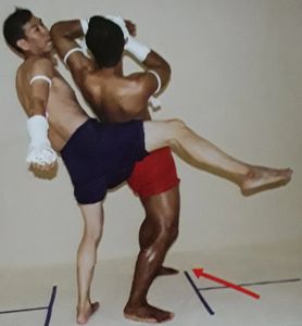 KRU NICK SENA CHINAWUT SIRISOMPAN ART OF MUAY THAI BORAN 82 KON MUAY SANER JARITRUM PORNAKAEW LIMMONGKHONCHAIKUL กลมวย มวยไทยโบราณ