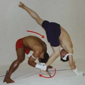 KRU NICK SENA CHINAWUT SIRISOMPAN ART OF MUAY THAI BORAN 82 KON MUAY SANER JARITRUM PORNAKAEW LIMMONGKHONCHAIKUL กลมวย มวยไทยโบราณ