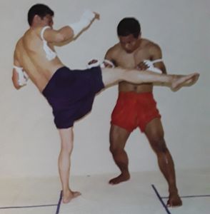 KRU NICK SENA CHINAWUT SIRISOMPAN ART OF MUAY THAI BORAN 82 KON MUAY SANER JARITRUM PORNAKAEW LIMMONGKHONCHAIKUL กลมวย มวยไทยโบราณ