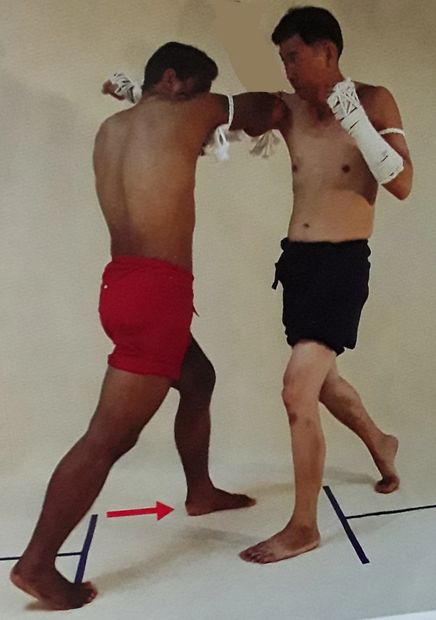 KRU NICK SENA CHINAWUT SIRISOMPAN ART OF MUAY THAI BORAN 82 KON MUAY SANER JARITRUM PORNAKAEW LIMMONGKHONCHAIKUL กลมวย มวยไทยโบราณ