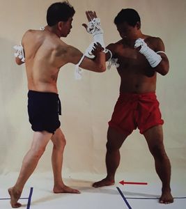 KRU NICK SENA CHINAWUT SIRISOMPAN ART OF MUAY THAI BORAN 82 KON MUAY SANER JARITRUM PORNAKAEW LIMMONGKHONCHAIKUL กลมวย มวยไทยโบราณ