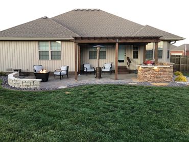 Patios & Paving
Landscaping
Masonry
Lighting (outdoor lighting)
Design & Architecture