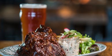 Delicious food and cuisine close to the Mermaid Wasaga Beach Resort