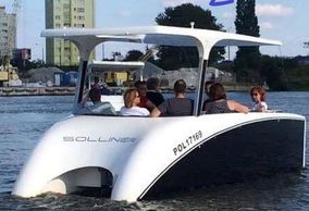 Two color electric boat Solliner