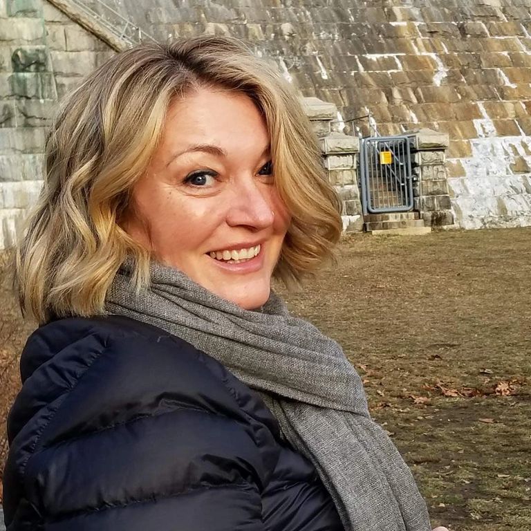 Jan Roberts, Female Therapist in New York