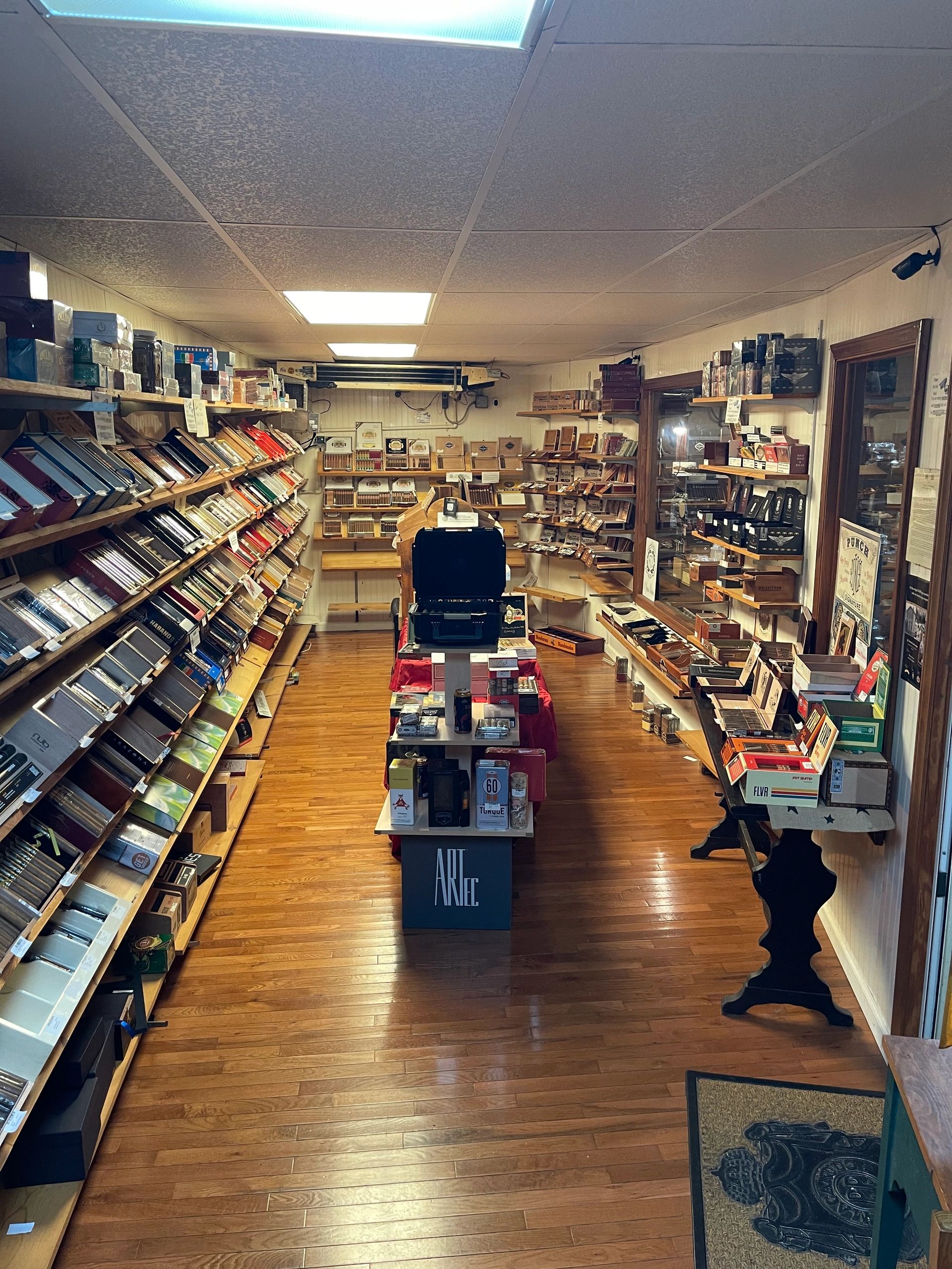 the original sidetrack tobacco Sidetrack Cigars and Tobacco LLC