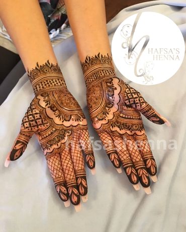 bridalhenna with netting and flowers